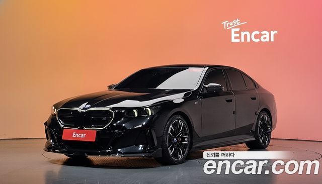 BMW i5 — exterior