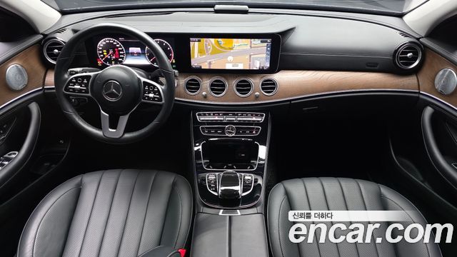 Mercedes-Benz E-Class — interior