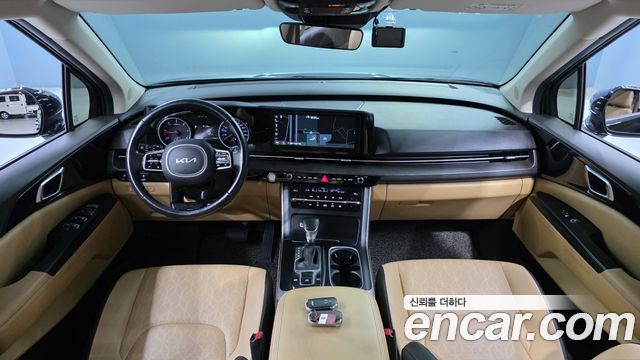 Kia Carnival — interior