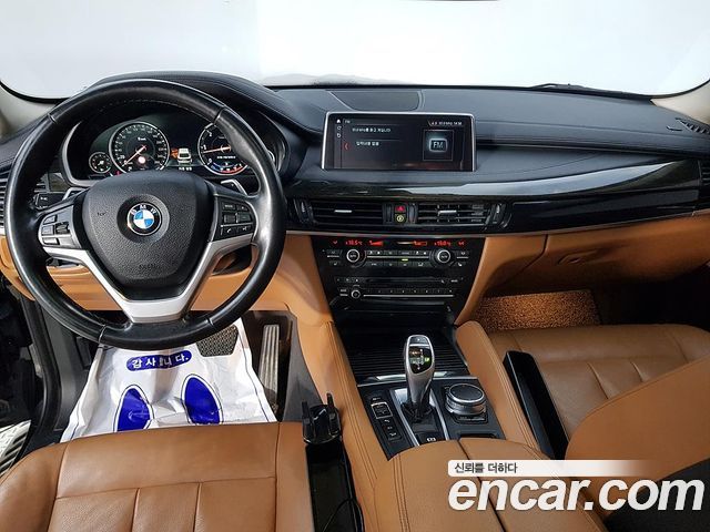 BMW X6 — interior