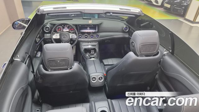 Mercedes-Benz E-Class — interior