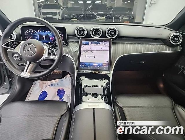 Mercedes-Benz C-Class — interior