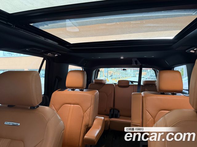 Ford Expedition — interior