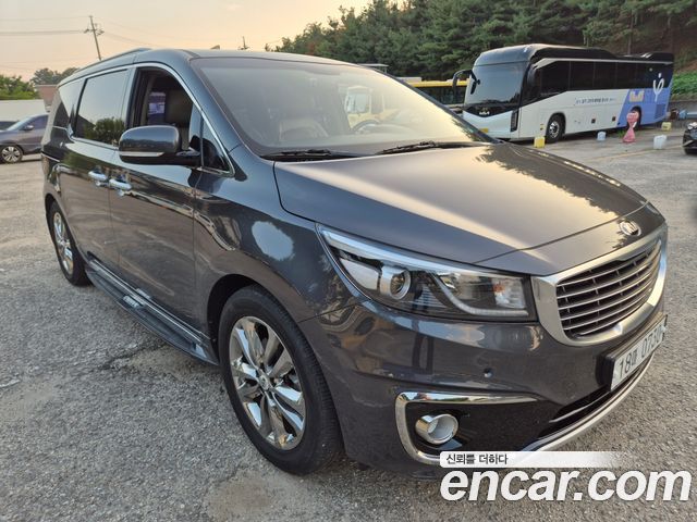Kia Carnival — exterior