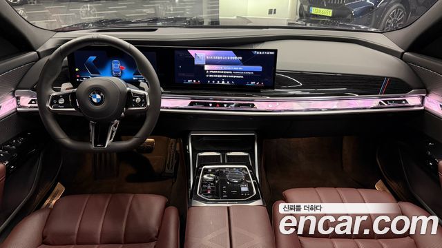 BMW 7 Series — interior