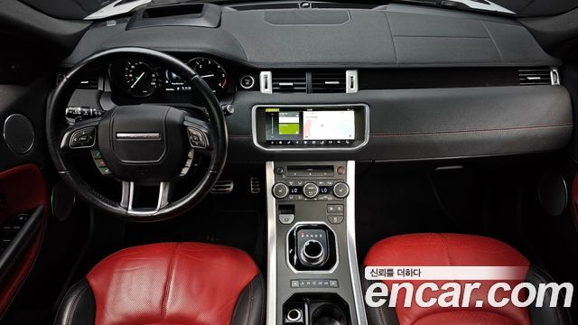Land Rover Range Rover Evoque — interior