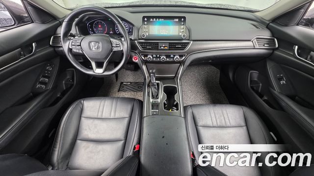 Honda Accord — interior