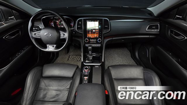 Renault Korea SM6 — interior