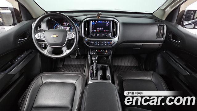 Chevrolet Korea Colorado — interior