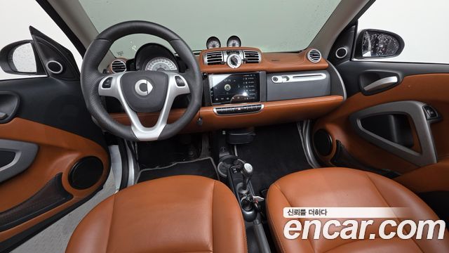 Smart ForTwo — interior