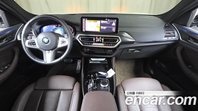 BMW X4 — interior