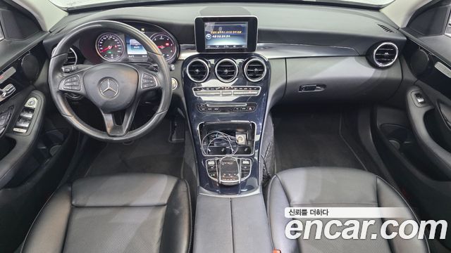 Mercedes-Benz C-Class — interior