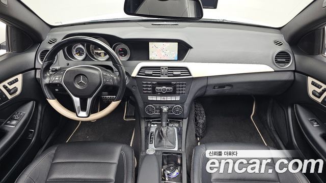 Mercedes-Benz C-Class — interior