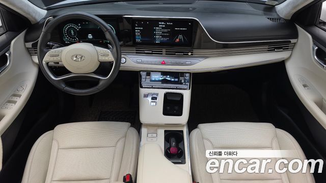 Hyundai Grandeur — interior