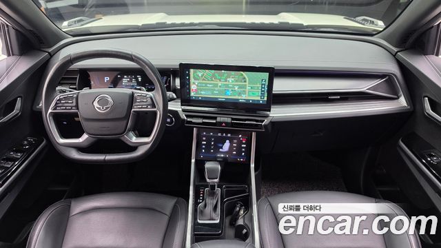 KG Mobility Torres — interior