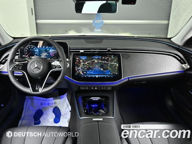 Mercedes-Benz E-Class — interior
