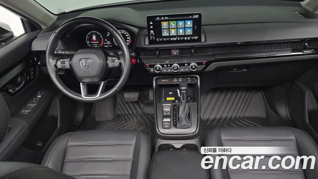 Honda CR-V — interior