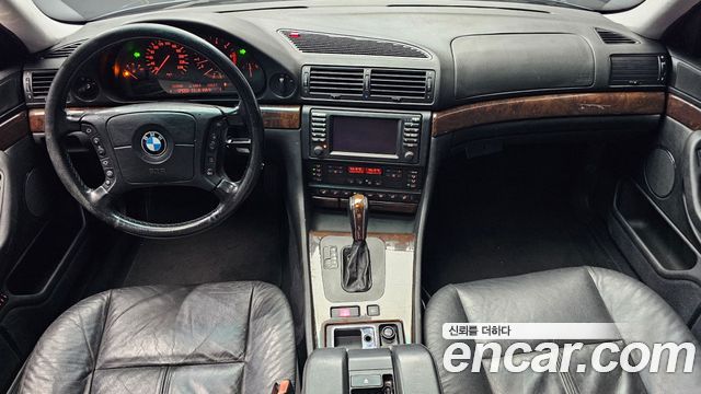 BMW 7 Series — interior