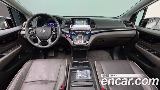 Honda Odyssey — interior
