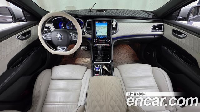 Renault Korea SM6 — interior