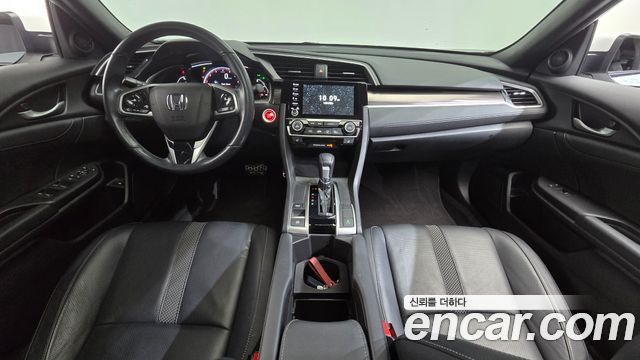 Honda Civic — interior