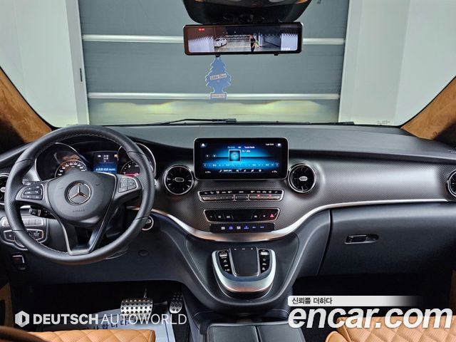 Mercedes-Benz V-Class — interior