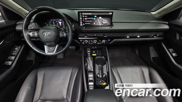 Honda Accord — interior