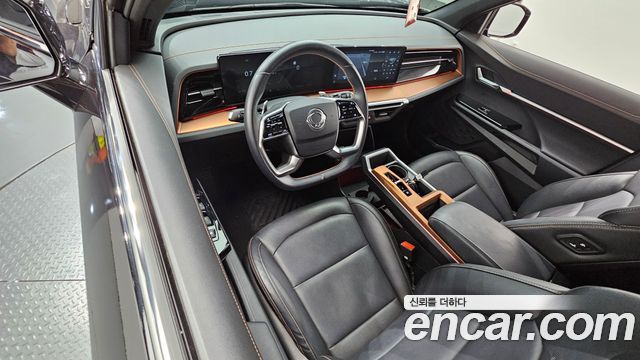 KG Mobility Torres — interior