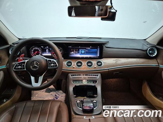 Mercedes-Benz E-Class — interior