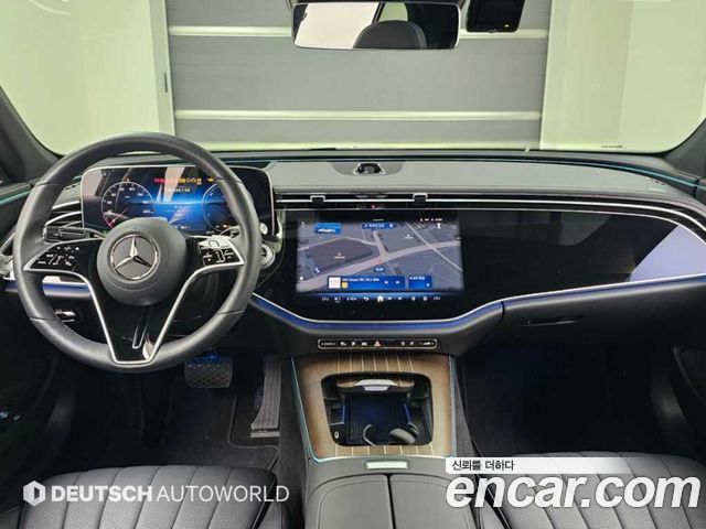 Mercedes-Benz E-Class — interior