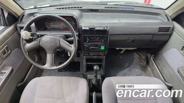 Kia Pride — interior