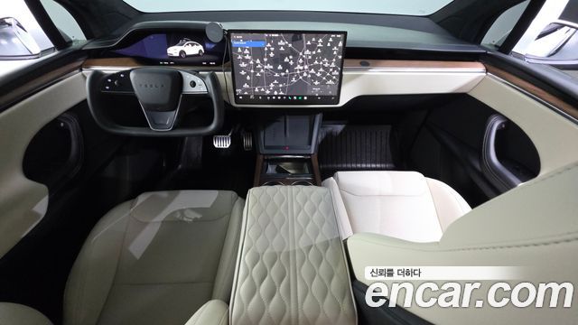 Tesla Model X — interior