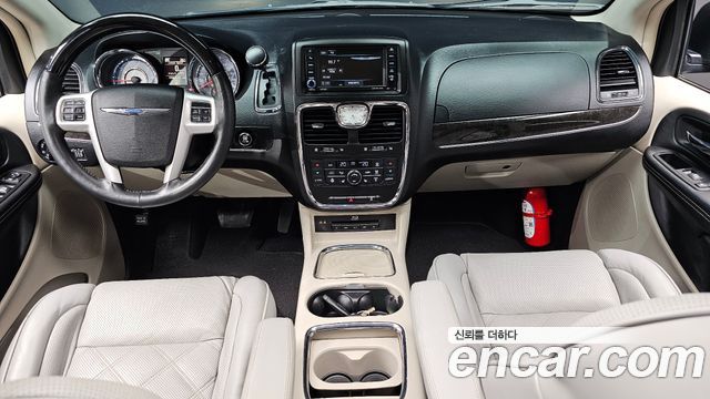 Chrysler Grand Voyager — interior