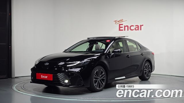 Toyota Camry — exterior