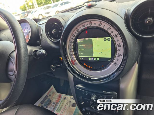 MINI Countryman — interior