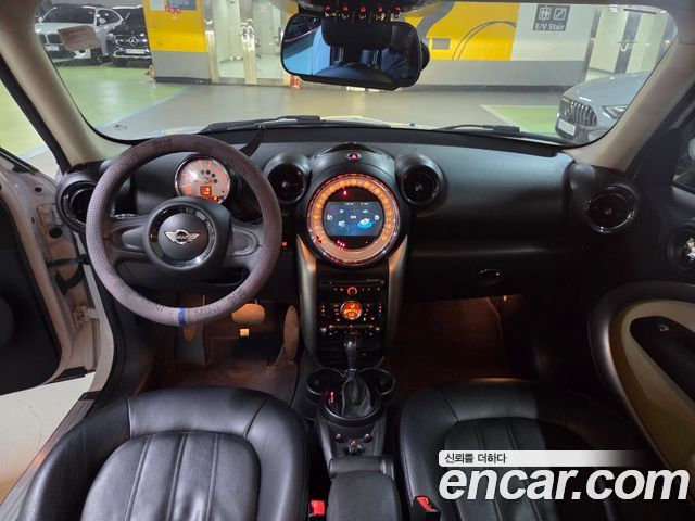 MINI Countryman — interior