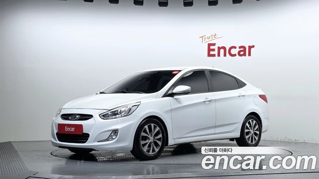 Hyundai Accent — exterior