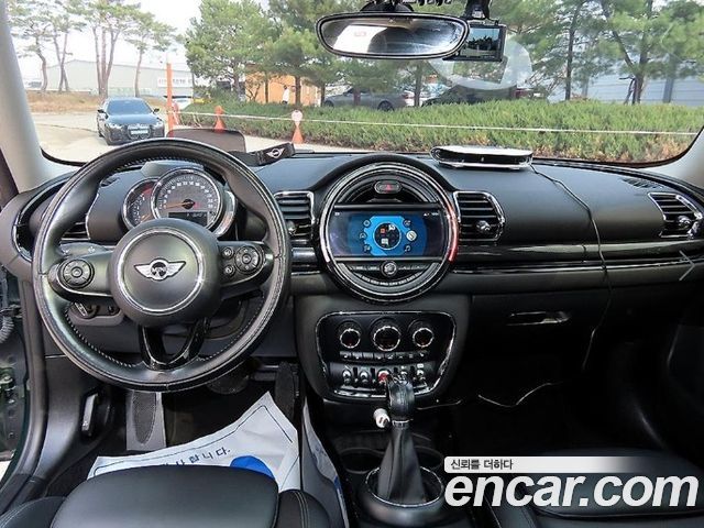 MINI Clubman — interior