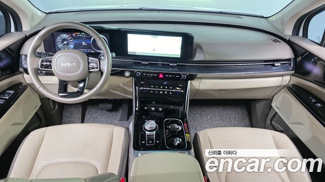 Kia Carnival — interior