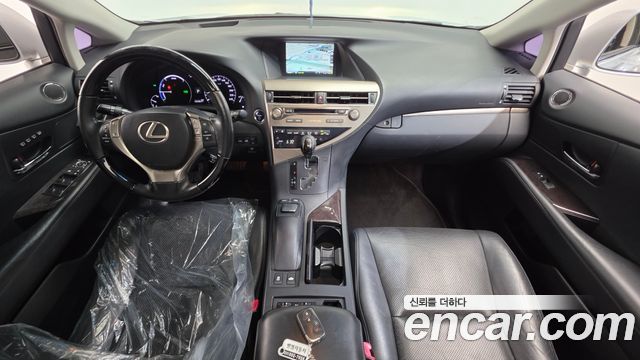 Lexus RX — interior