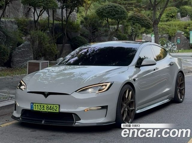 Tesla Model S — exterior