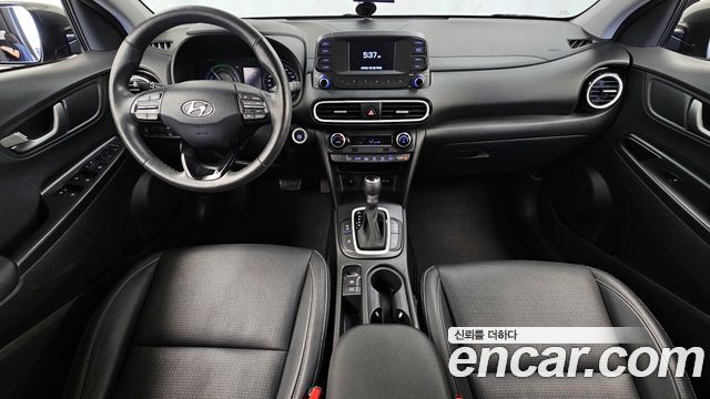 Hyundai Kona — interior