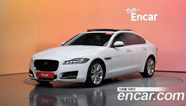 Jaguar XF — exterior