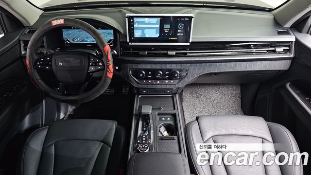 KG Mobility Musso — interior