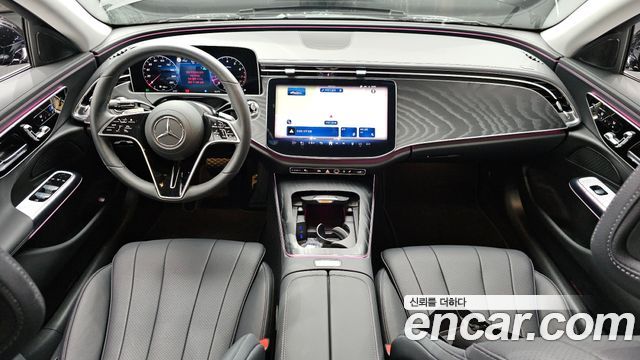 Mercedes-Benz E-Class — interior