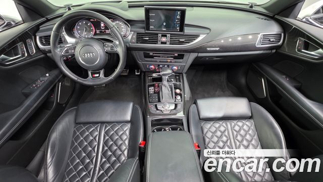 Audi S7 — interior