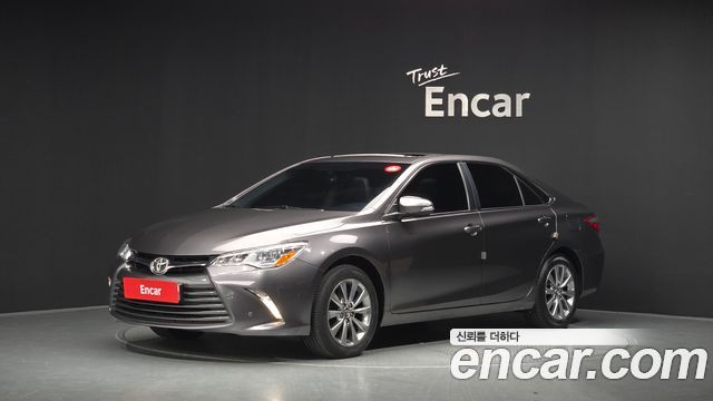 Toyota Camry — exterior