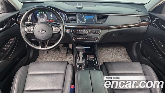 Kia K7 — interior