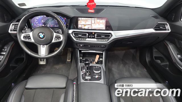 BMW 3 Series — interior