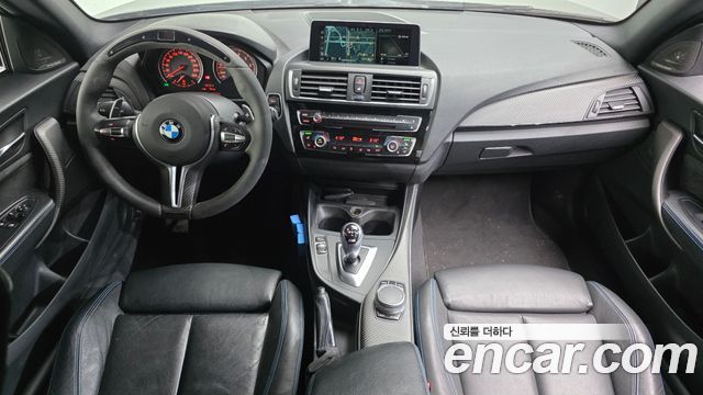 BMW M2 — interior